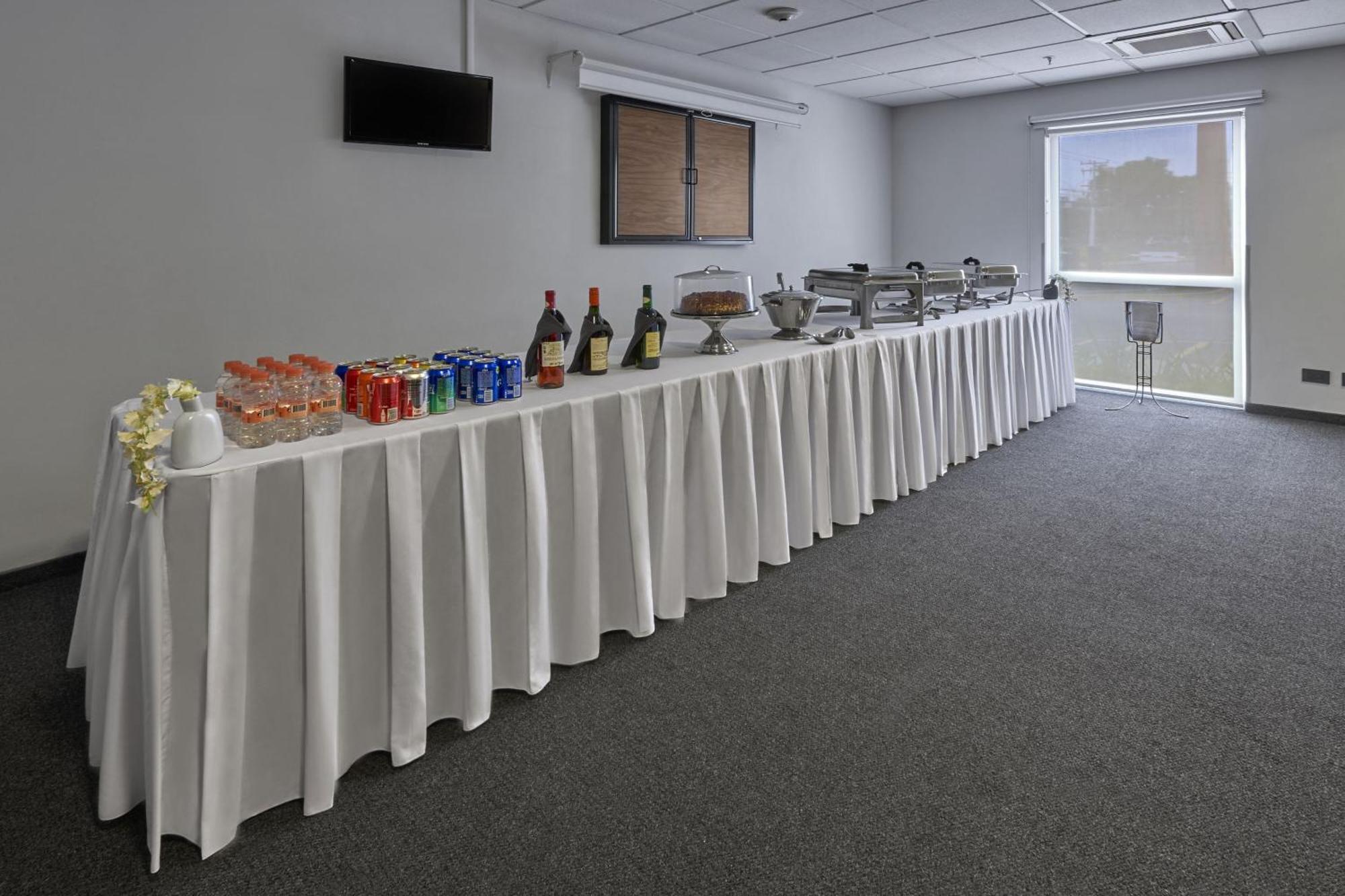 City Express By Marriott Queretaro Jurica Luaran gambar
