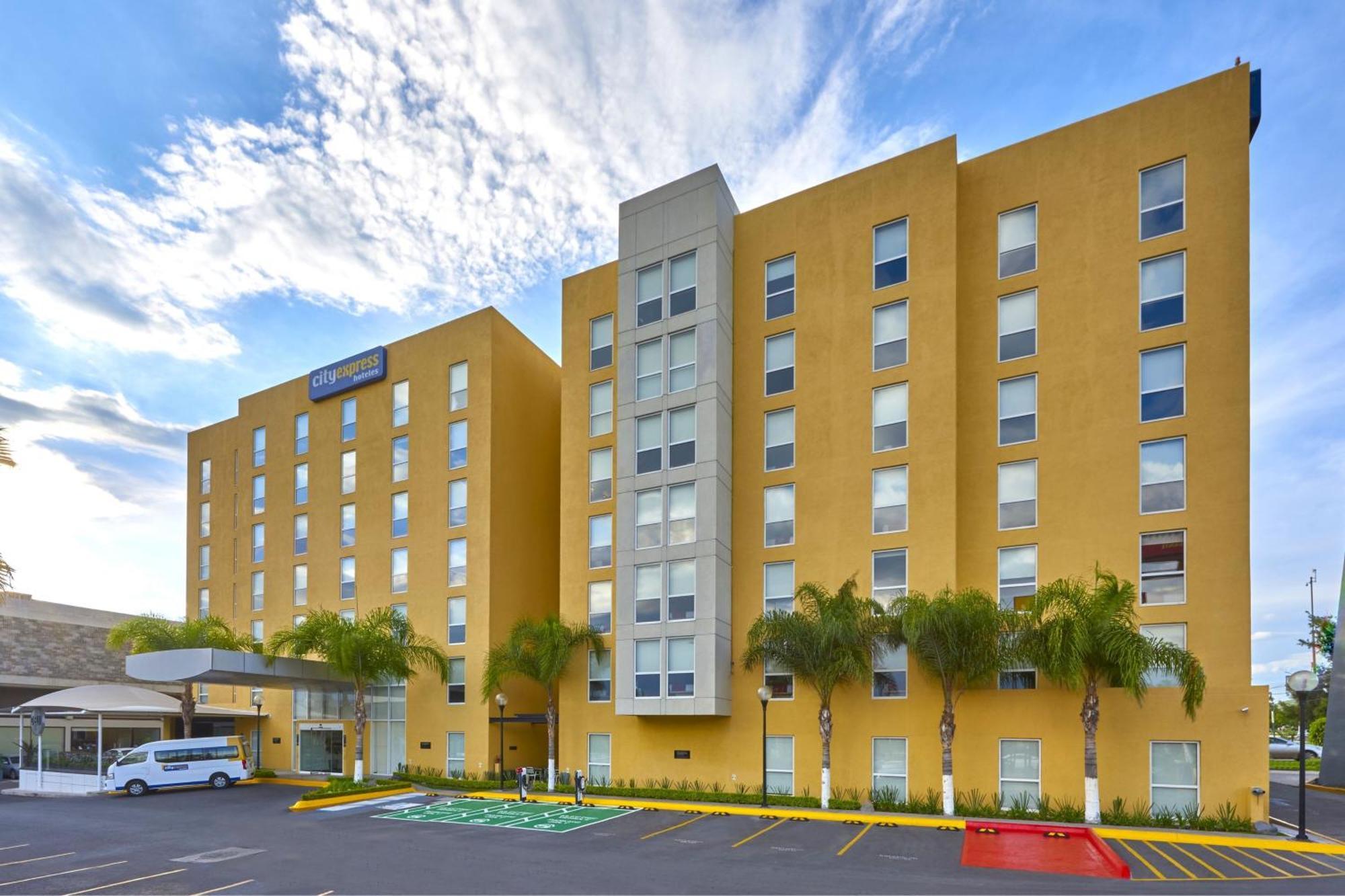 City Express By Marriott Queretaro Jurica Luaran gambar