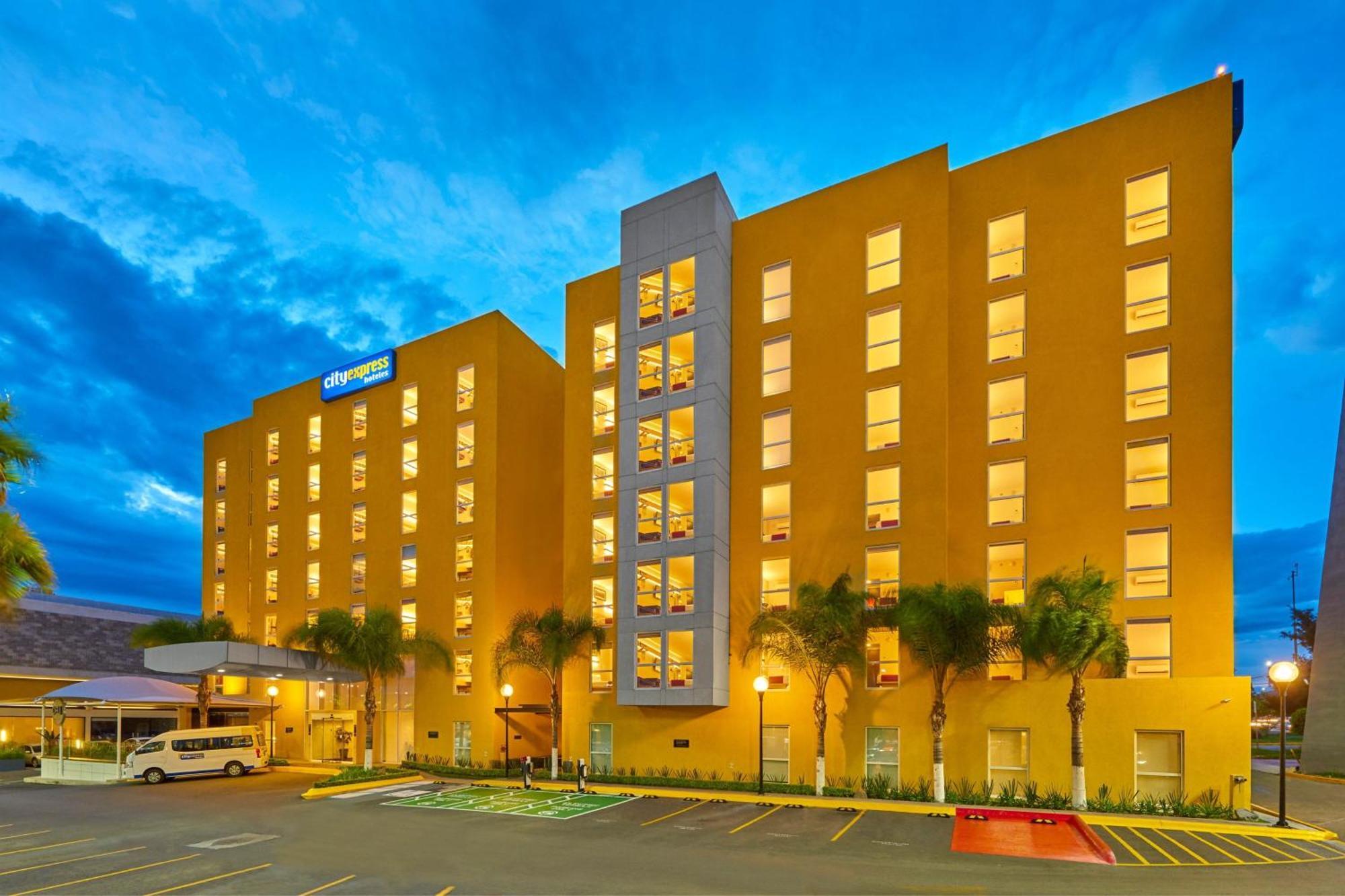 City Express By Marriott Queretaro Jurica Luaran gambar
