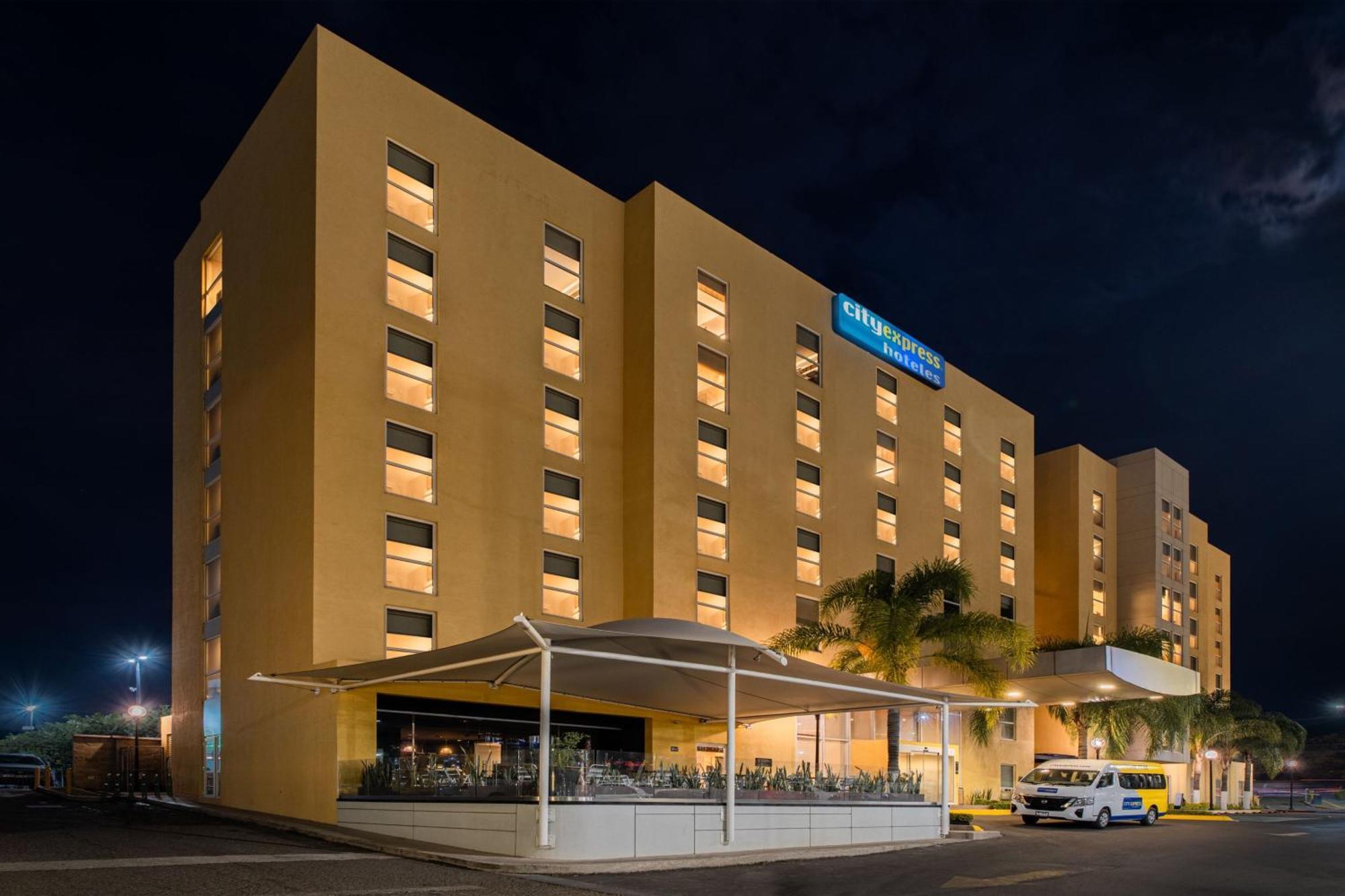 City Express By Marriott Queretaro Jurica Luaran gambar